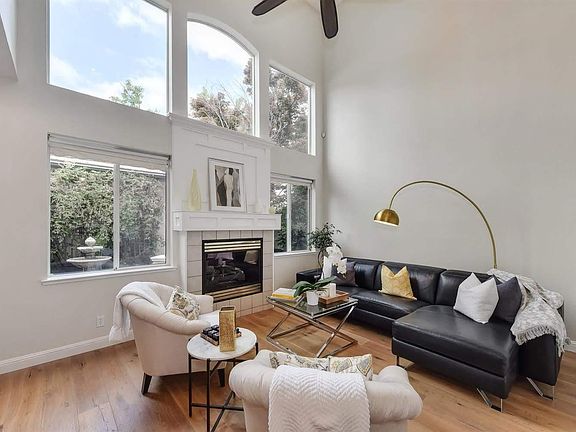 4th image of 751 Dornoch Ct
