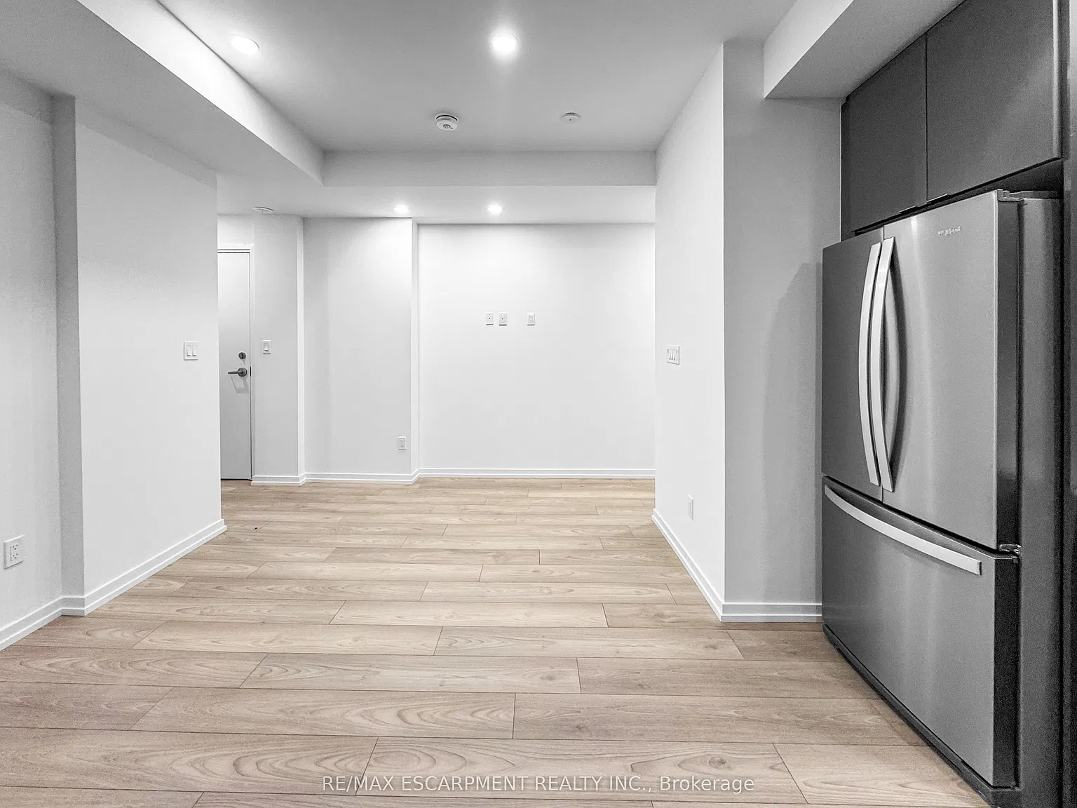 1 bed, $2,100 — Photo 3