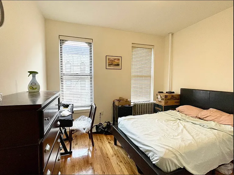 230 E 25th St #4E — Photo 2