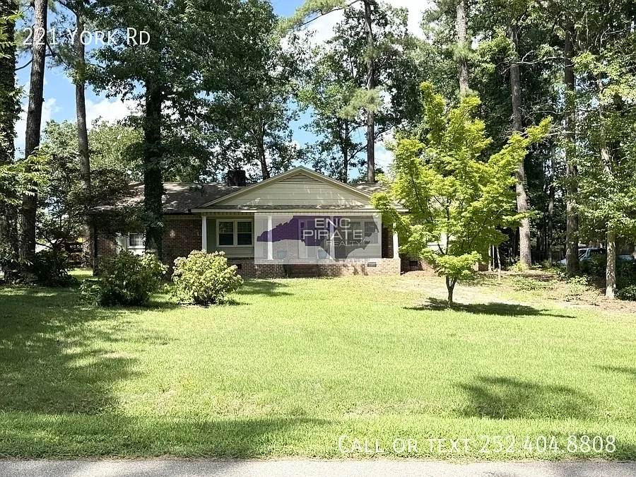 3 bed, $2,500 — Photo 2