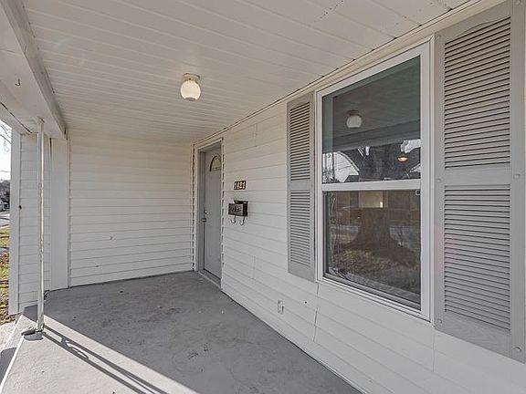 2nd image of 1421 Beaumont Ave