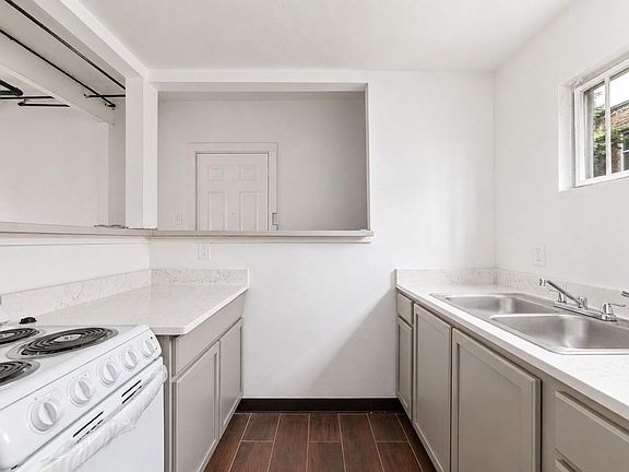 5th image of 3705 Mandell St APT 4