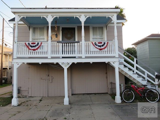 1st image of 811 13th St
