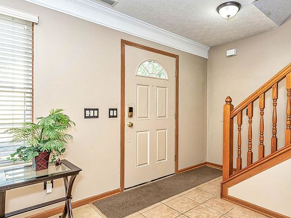 2nd image of 6093 Carlatun St