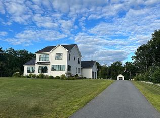 70 Tarkiln Hill Rd, Raymond, ME 04071