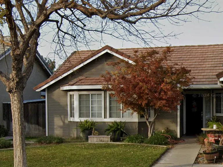 Fannell Dr — Photo 4