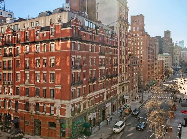 82 University Place image 17 of 17