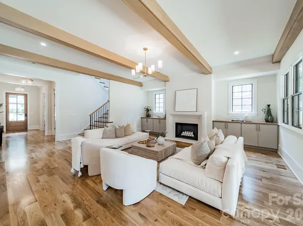 710 Lochridge Rd, Charlotte, NC 28209