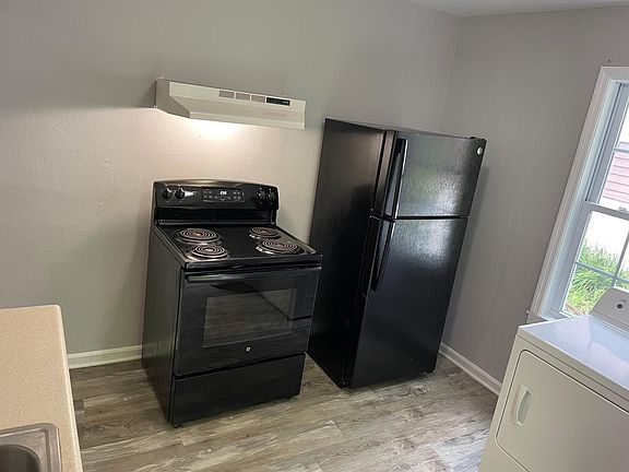 5th image of 1018 Groner Dr