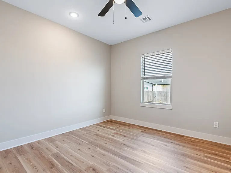 2745 S Airman St #100 — Photo 9