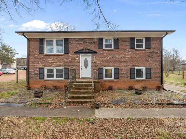 222 Saint Jill Cir, Statesville, NC 28625