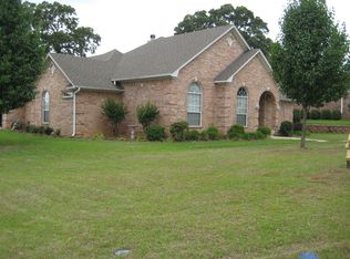 3301 Saint Andrews Dr, Longview, TX 75605