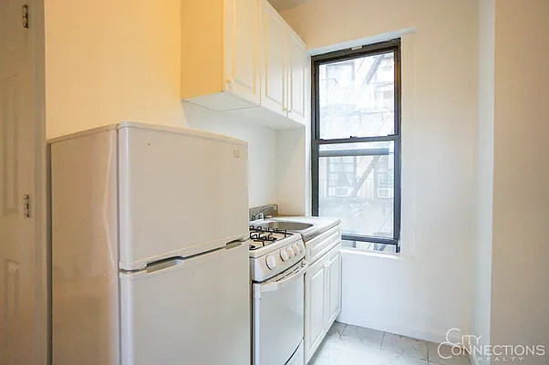 Rented by City Connections Realty | media 10