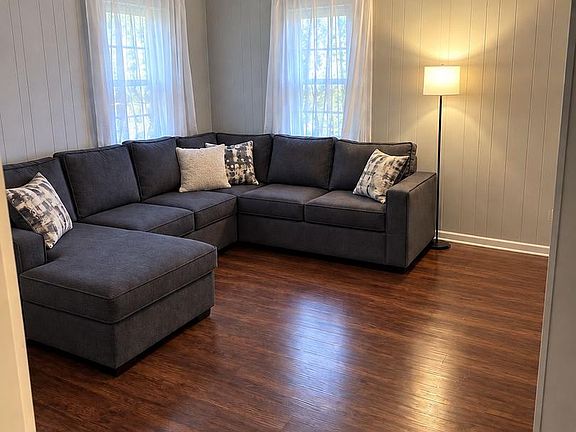 2nd image of 272 Main St