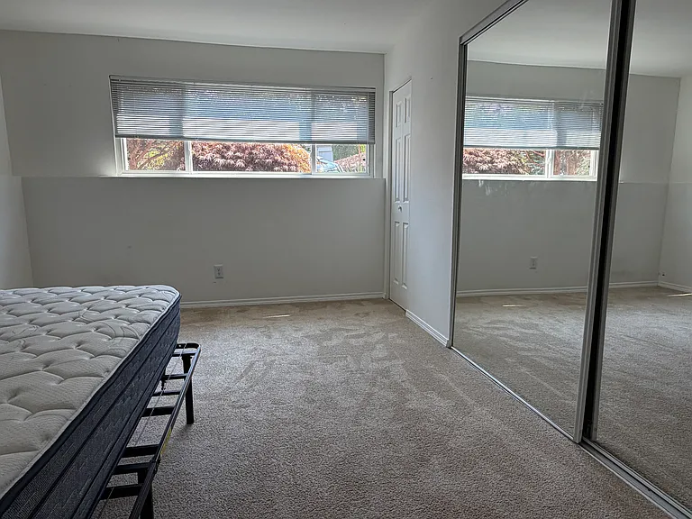 15428 SE 21st Pl — Photo 9