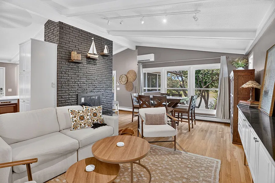 5 bed, 2813 sqft, $5,500 — Photo 1