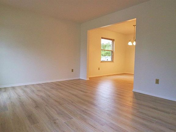 5th image of 7656 Anderson Oaks Dr