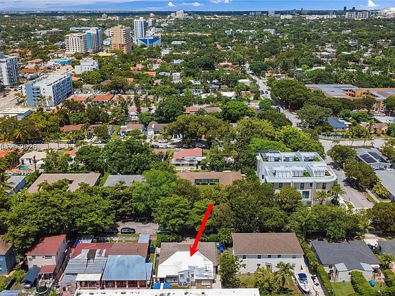 4th image of 2532 SW 27th St