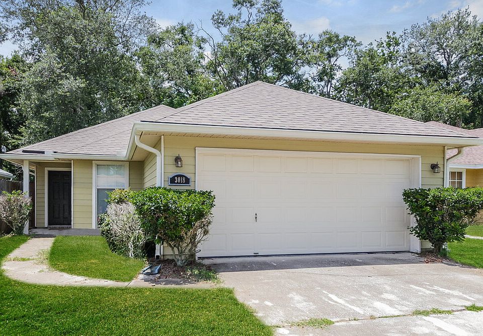 1st image of 3018 Caroline Crest Dr E