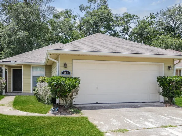 3018 Caroline Crest Dr E, Jacksonville, FL 32225