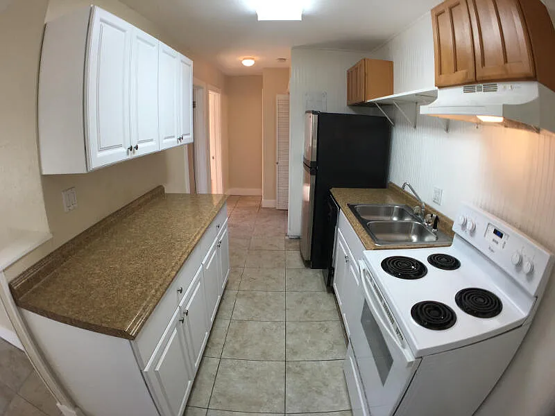 2 bed, 1.0 bath, 600 sqft, $2,800 — Photo 3