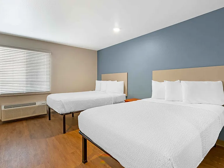 Studio Suite - 2 Full Beds