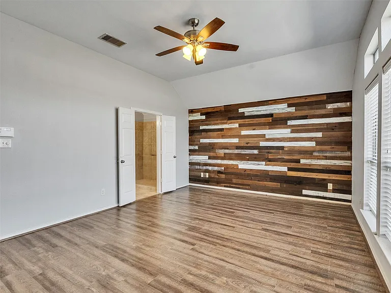 5643 Walnut Glen Ln — Photo 14