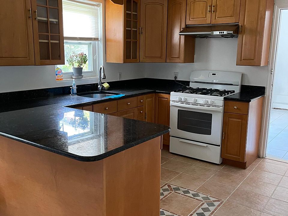 1st image of 106 Lincoln Ave