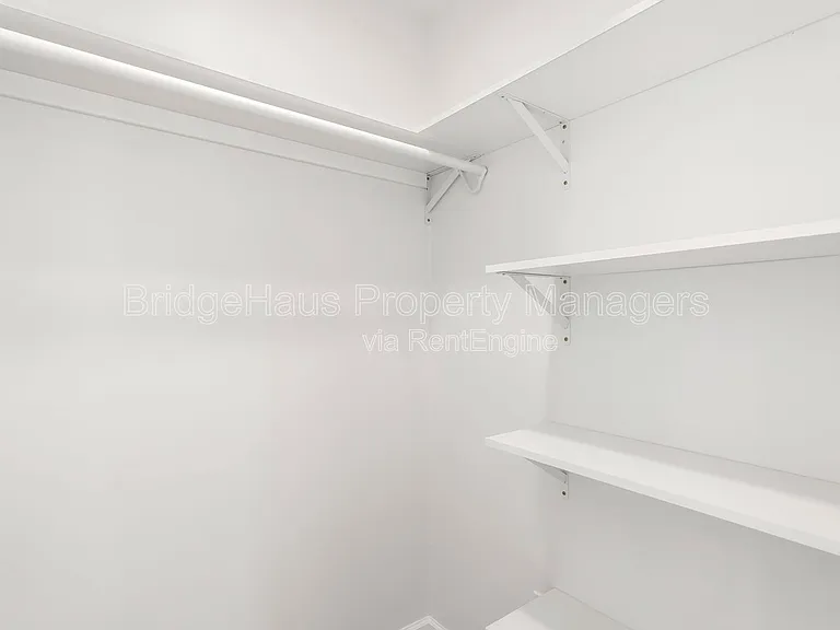 4429 Ohio St — Photo 23