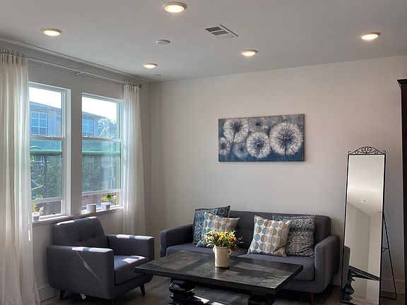 2nd image of 846 Cotati Ter #5