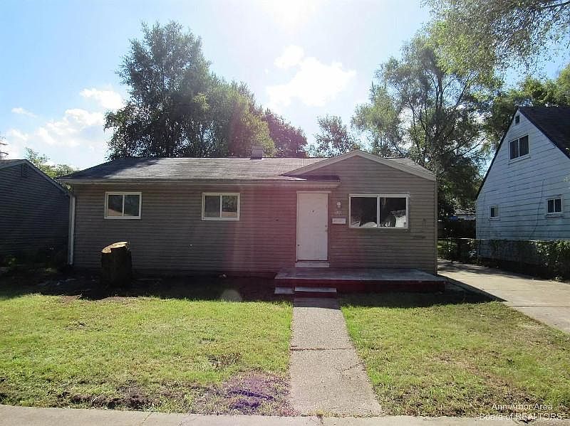1st image of 1360 Candlewood Ln