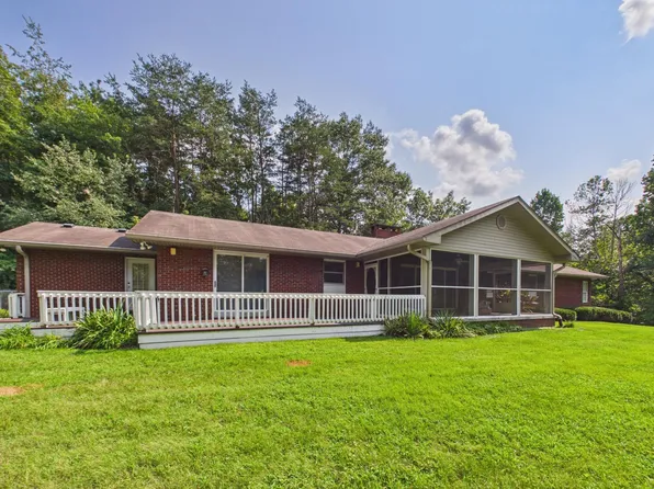 68 Clay Dr, Manchester, KY 40962