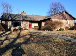 1836 SW Cheyenne Rd, Topeka, KS 66604