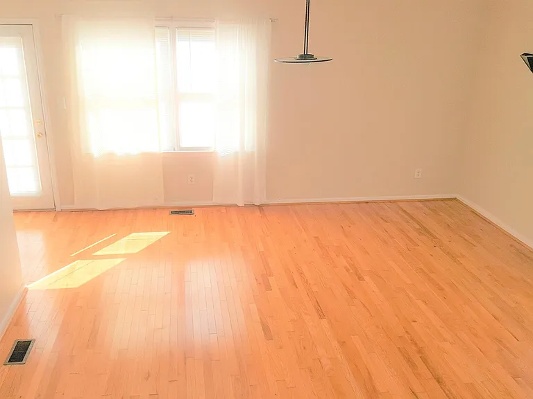 102 Duncan Ct #B — Photo 4