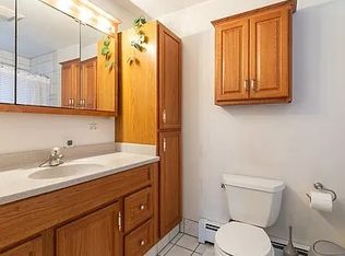 316 Higgins Rd APT 2, Park Ridge, IL 60068