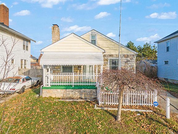 3rd image of 470 Woodbury Ave