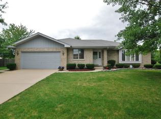 11620 Parkside Ln, Mokena, IL 60448