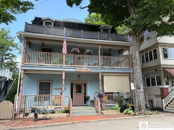 11 Roberts Ave #1A, Chautauqua, NY 14722