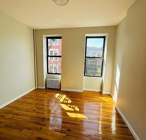 327 W 21st St #4W — Photo 9