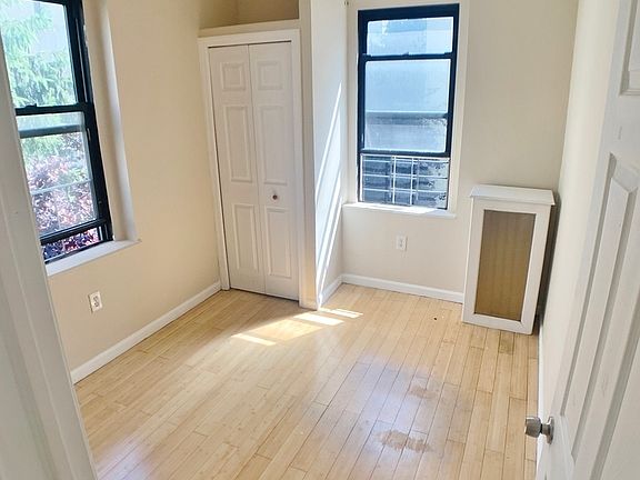 4th image of 21-15 33rd St #3BB