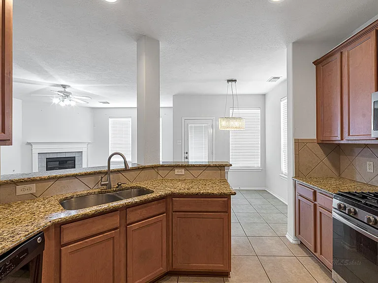 25819 Sundrop Meadows Ln — Photo 11