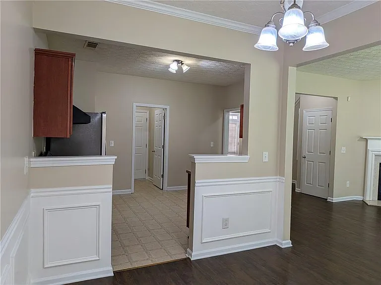 4624 Windale Dr — Photo 9