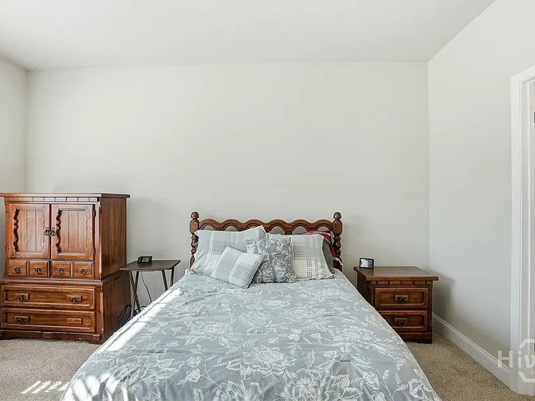 141 Hayden Pl — Photo 18