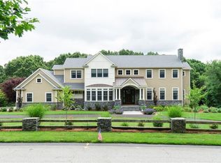 155 Finch Ln, North Kingstown, RI 02852
