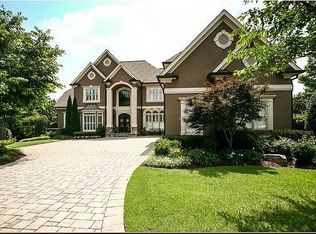 2032 Kinderton Manor Dr, Johns Creek, GA 30097