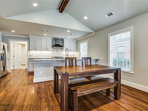 2nd image of 9431 Northcliff Dr