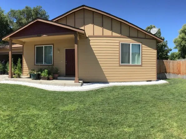 413 3rd St, Benton City, WA 99320