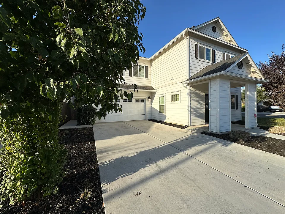 6246 E Fedora Ave