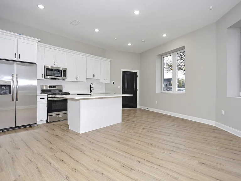 385 Passaic Ave #3 — Photo 4