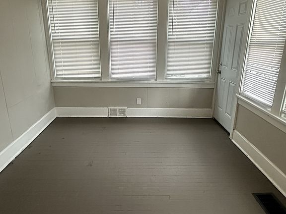 2nd image of 2676 Sullivant Ave